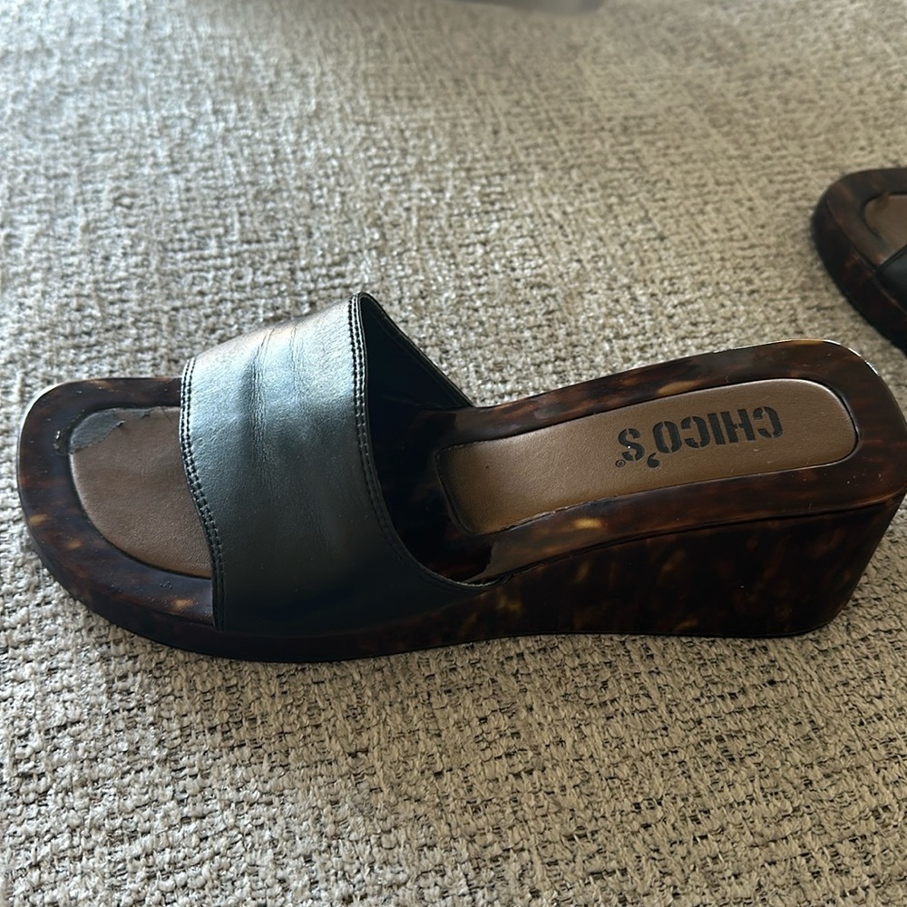 Cute chicos wedge comfortable as well as stylish